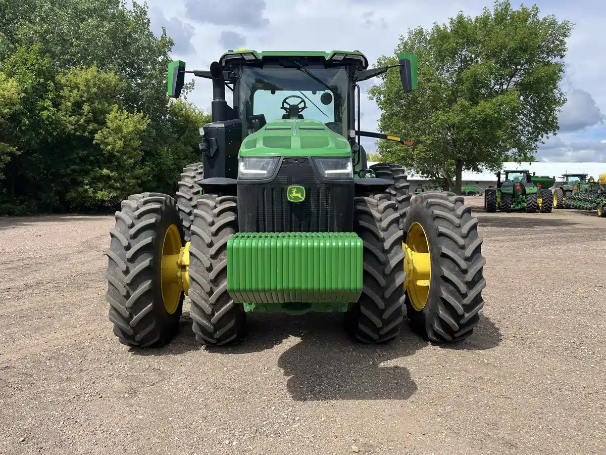 Gallery image 2 for 2025 John Deere 8R 370 Tractor
