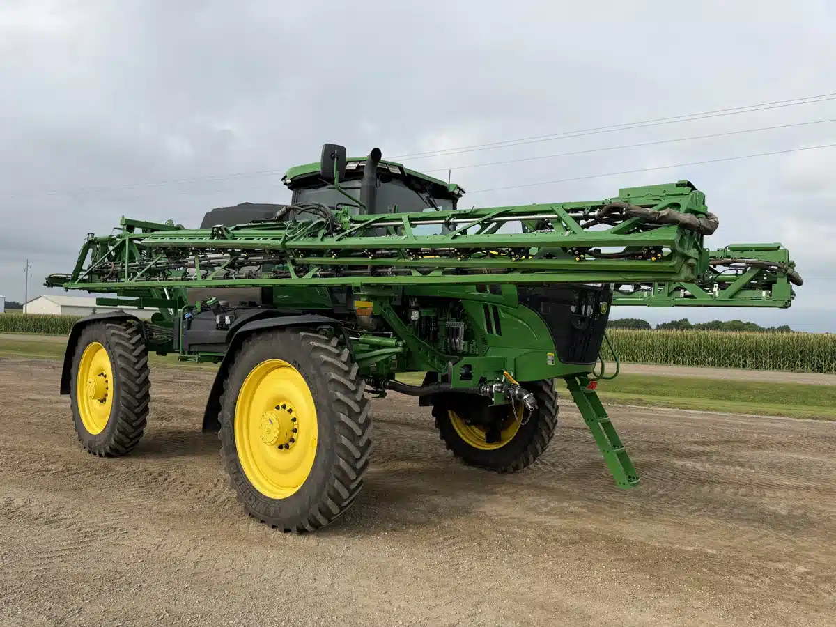 Gallery image 1 for 2024 John Deere 612R Sprayer - Self Propelled