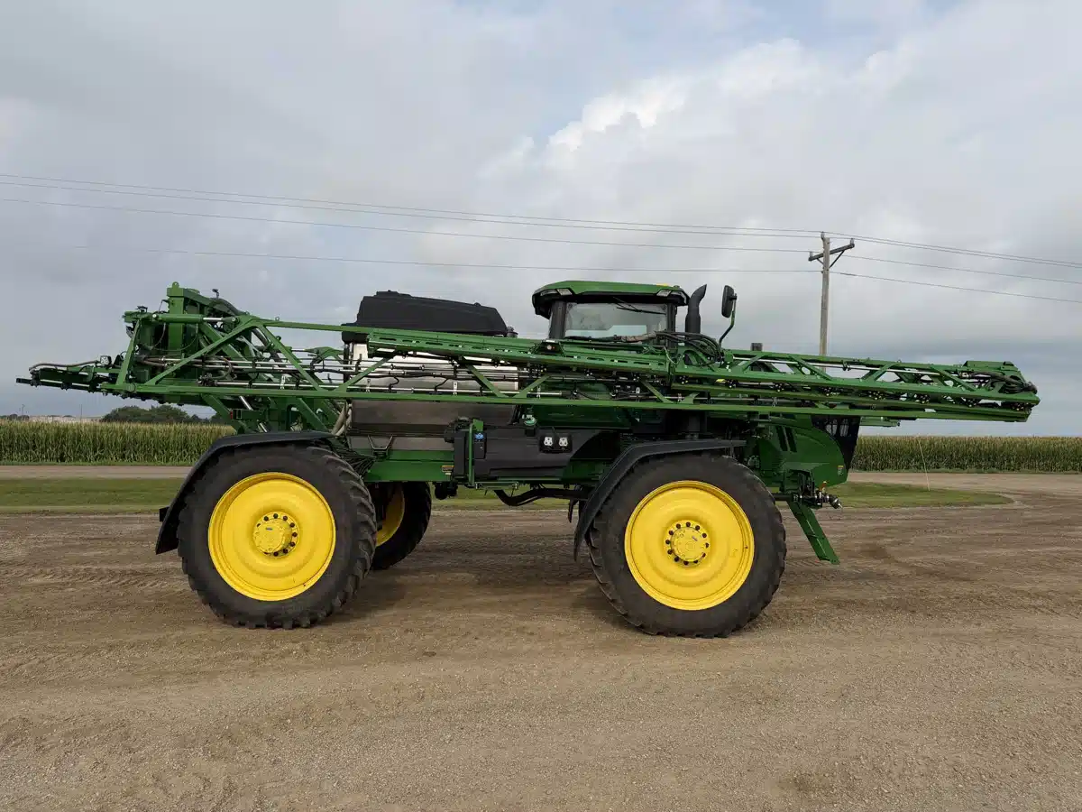 Gallery image 2 for 2024 John Deere 612R Sprayer - Self Propelled