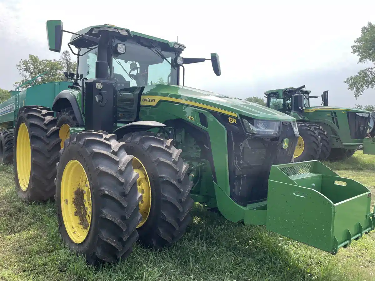 Photo de la Galerie 2 pour 2025 John Deere 8R 370 Tracteur
