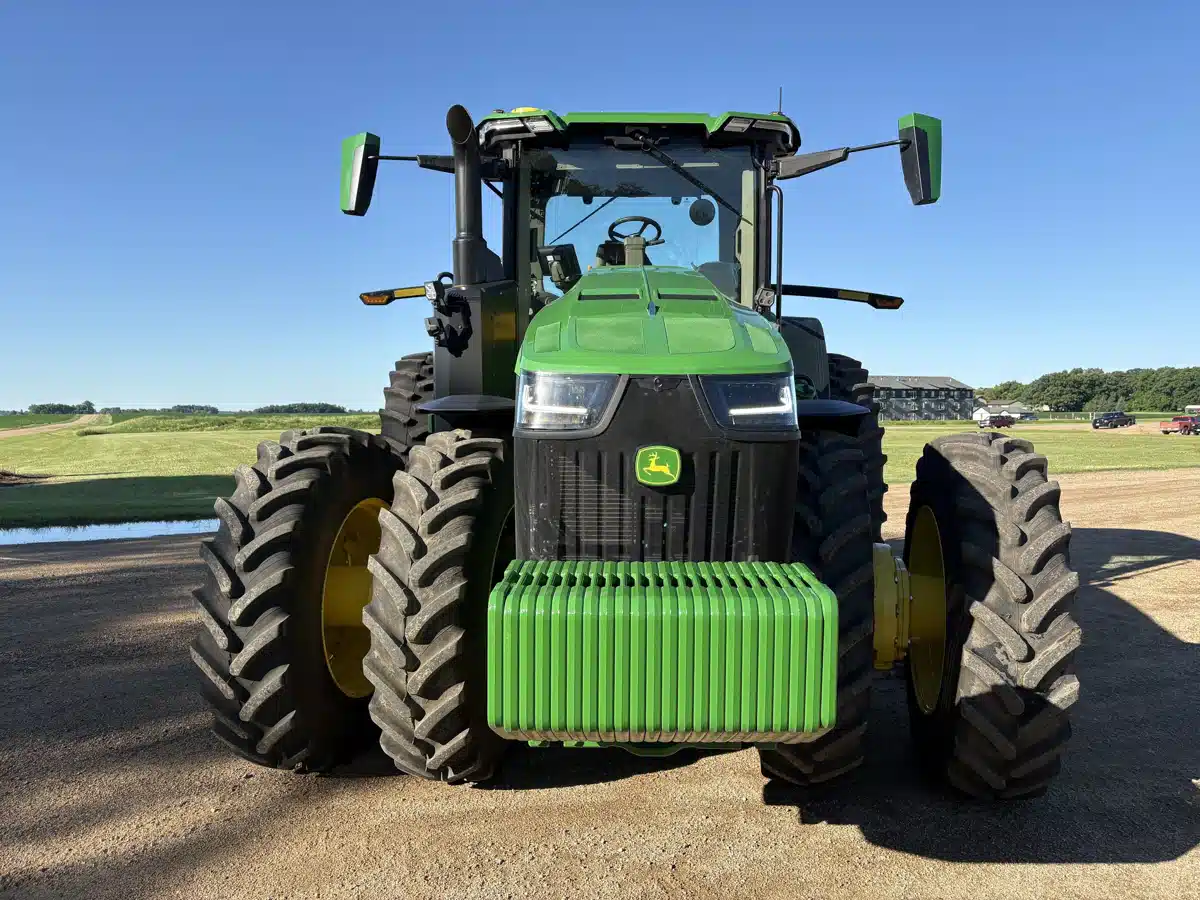 Photo de la Galerie 2 pour 2025 John Deere 8R 340 Tracteur