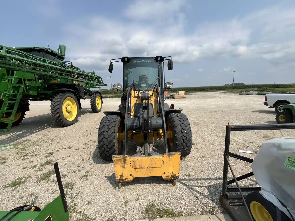 Gallery image 2 for 2021 John Deere 324L Wheel Loader