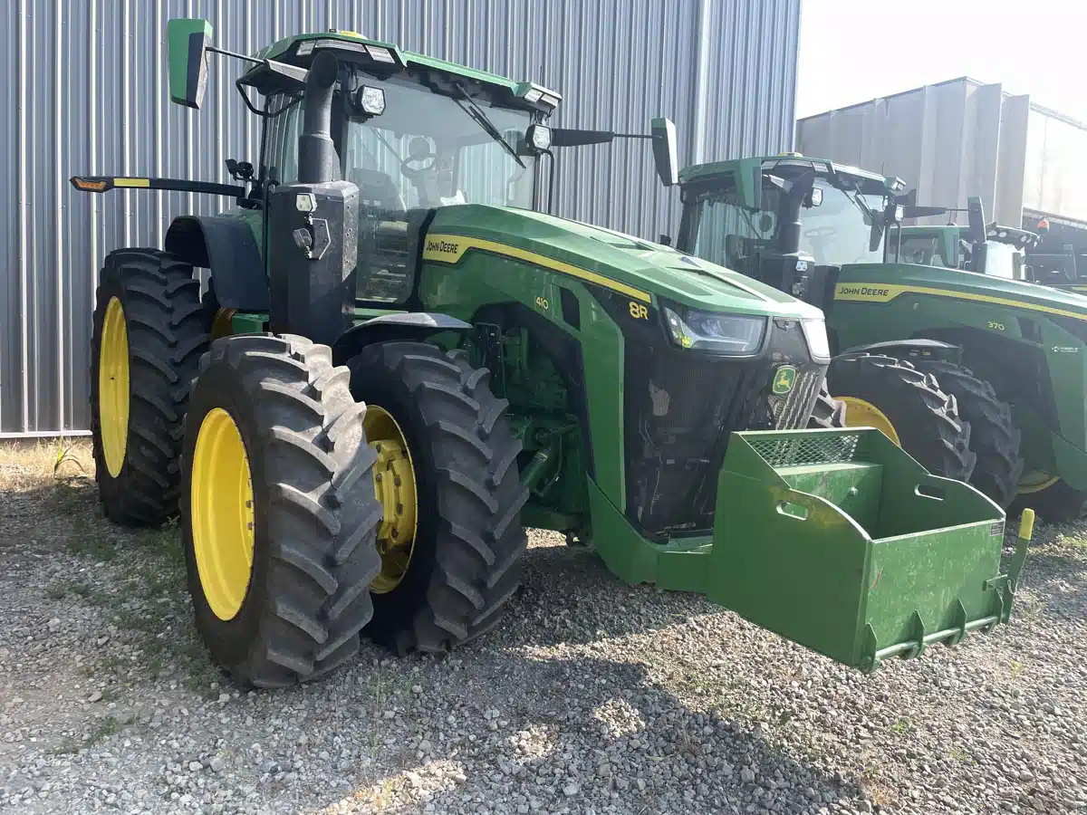 Gallery image 1 for 2025 John Deere 8R 410 Tractor