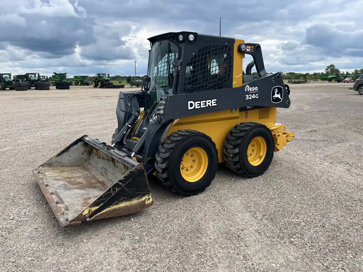 Gallery image 1 for 2021 John Deere 324G Skid Steer
