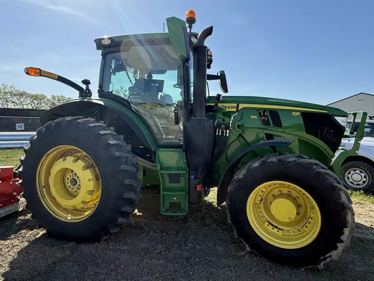 Photo de la Galerie 1 pour 2024 John Deere 6R 155 Tracteur