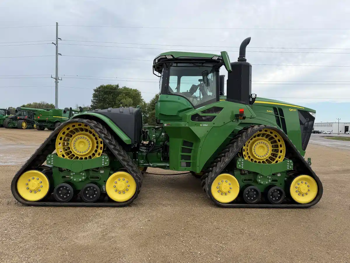 Gallery image 2 for 2022 John Deere 9RX 640 Tractor