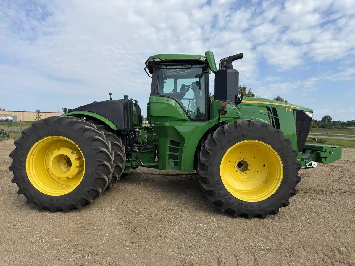 Gallery image 2 for 2025 John Deere 9R 590 Tractor