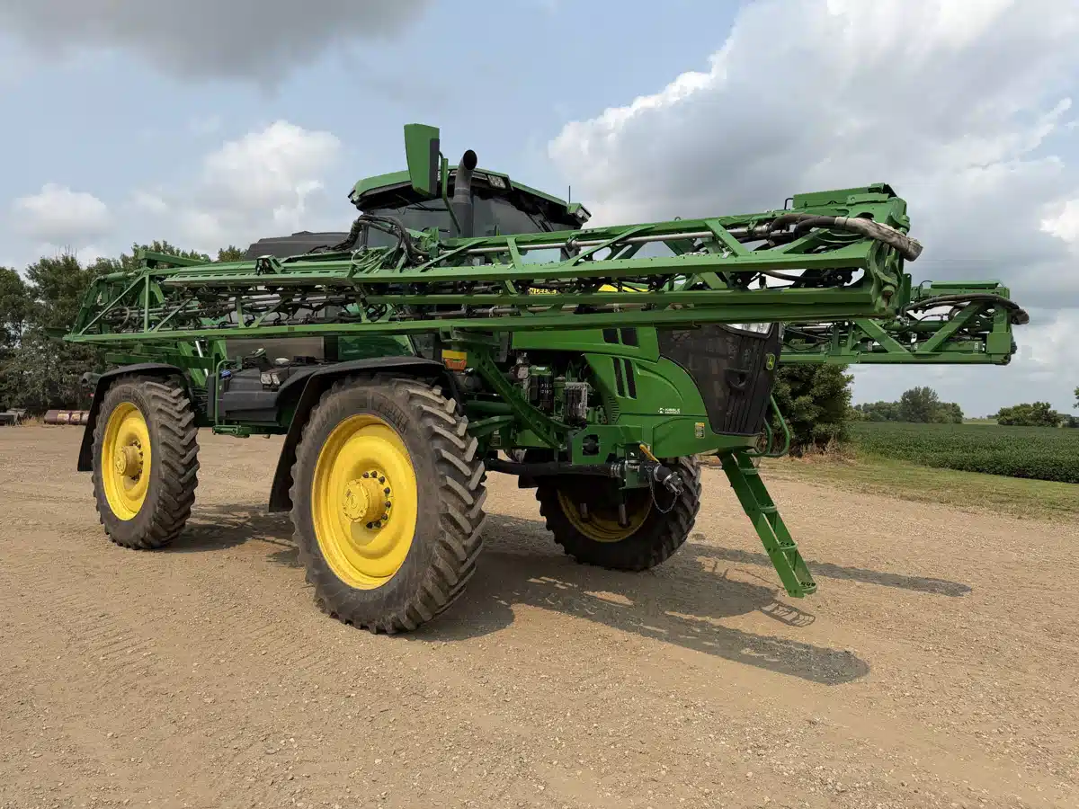 Gallery image 1 for 2023 John Deere 612R Sprayer - Self Propelled