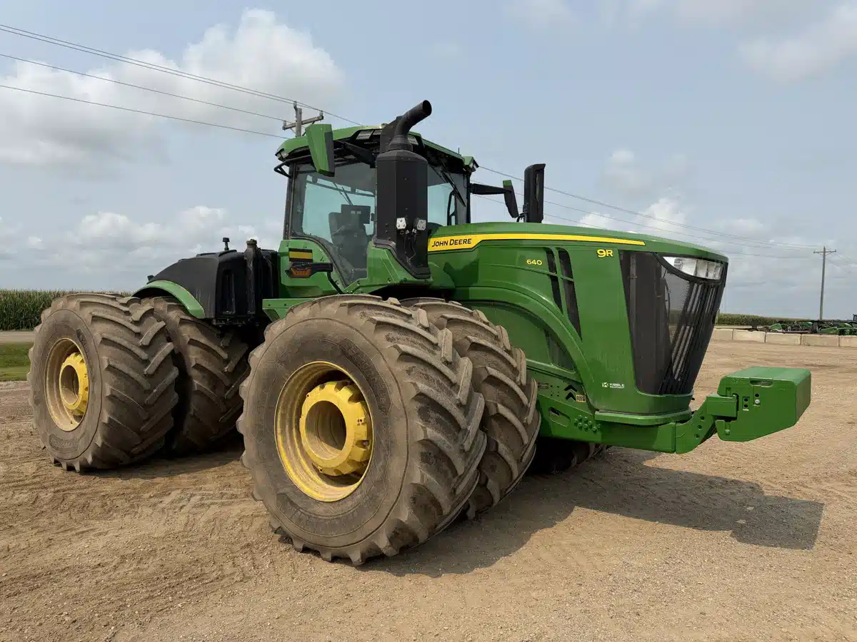 Photo de la Galerie 1 pour 2024 John Deere 9R 640 Tracteur