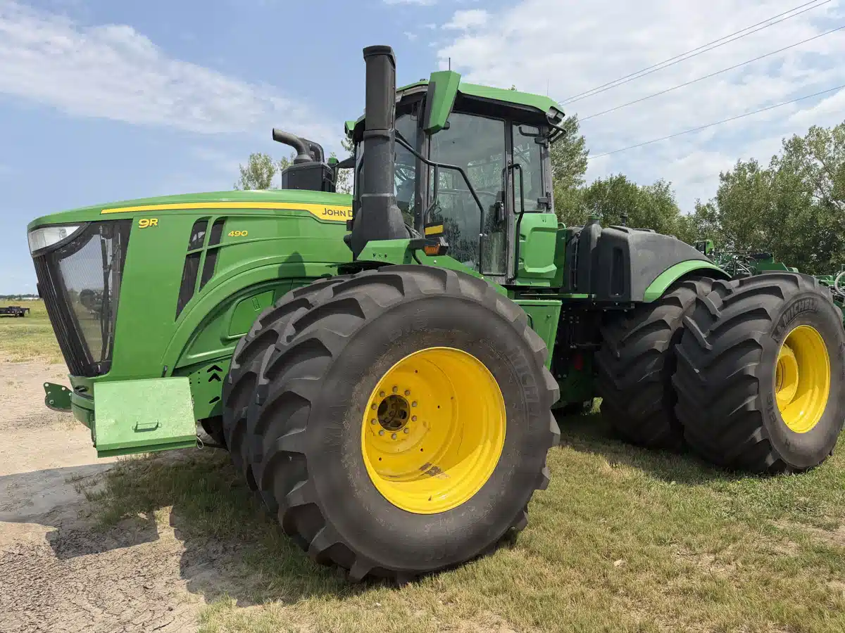 Gallery image 2 for 2025 John Deere 9R 490 Tractor