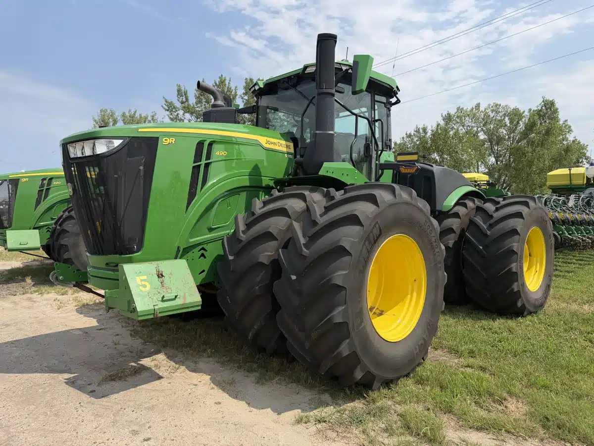 Gallery image 1 for 2025 John Deere 9R 490 Tractor