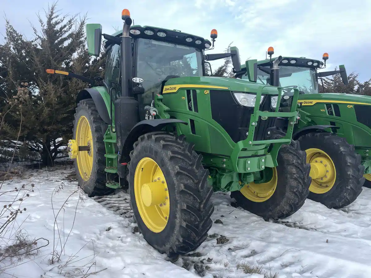 Photo de la Galerie 1 pour 2025 John Deere 6R 175 Tracteur