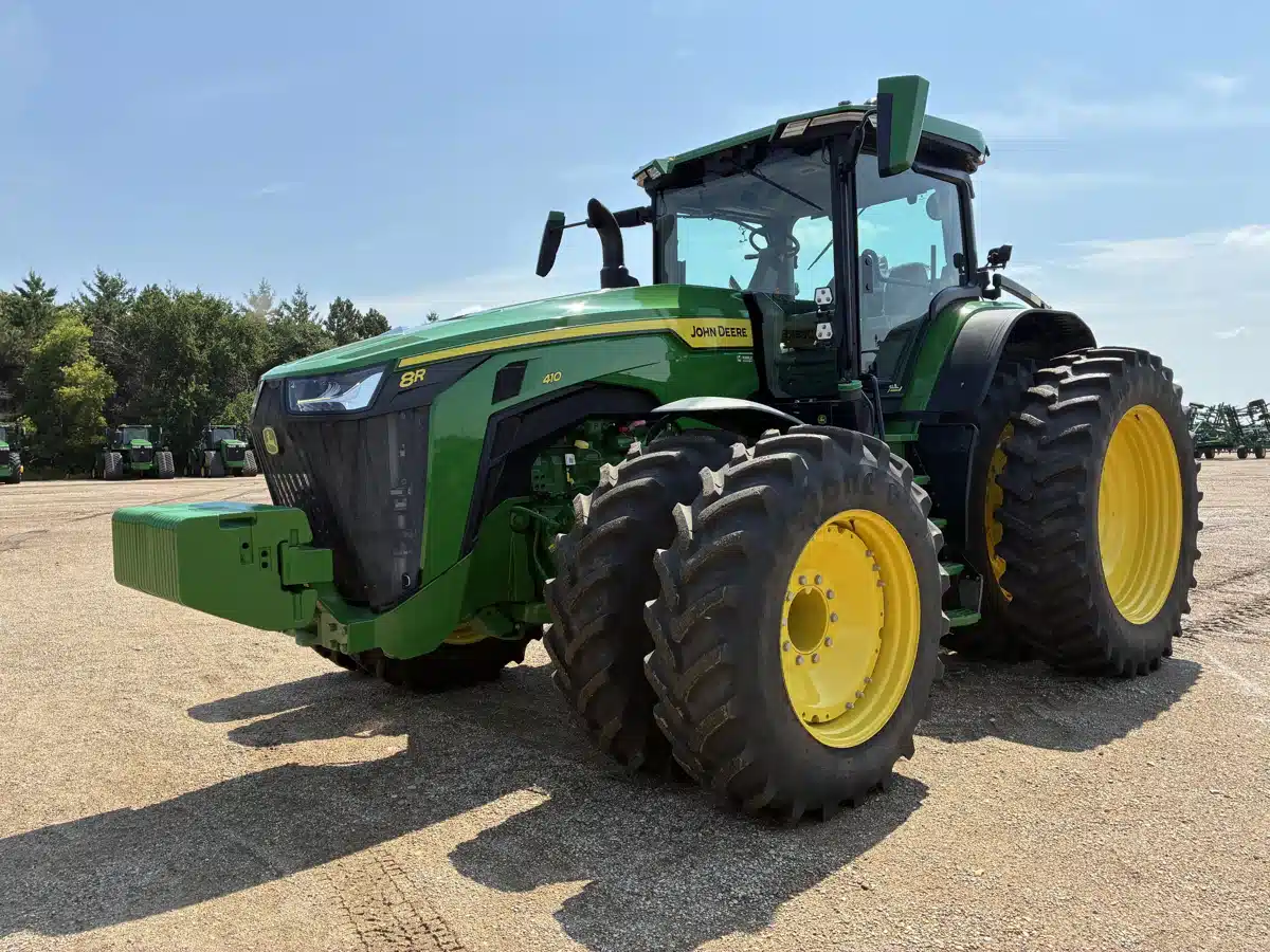 Gallery image 1 for 2025 John Deere 8R 410 Tractor