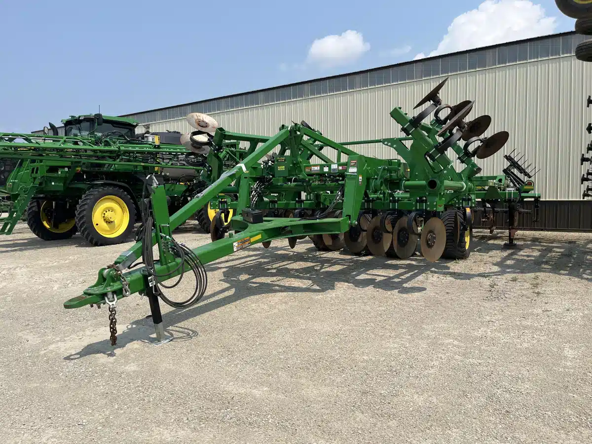 Gallery image 1 for 2024 John Deere 2730 Ripper