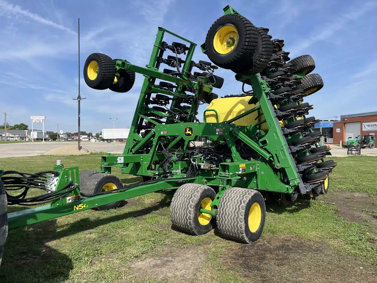 Photo de la Galerie 1 pour 2020 John Deere N540C Semoir à air