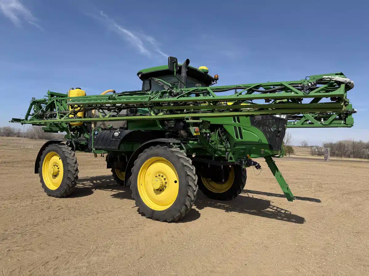 Photo de la Galerie 1 pour 2021 John Deere R4038 Arroseur - Automoteur