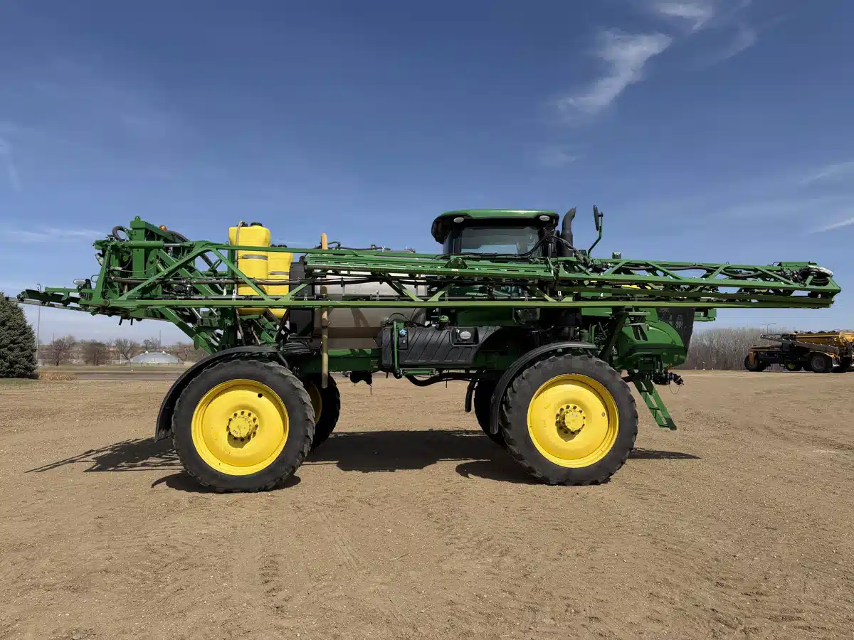 Photo de la Galerie 2 pour 2021 John Deere R4038 Arroseur - Automoteur