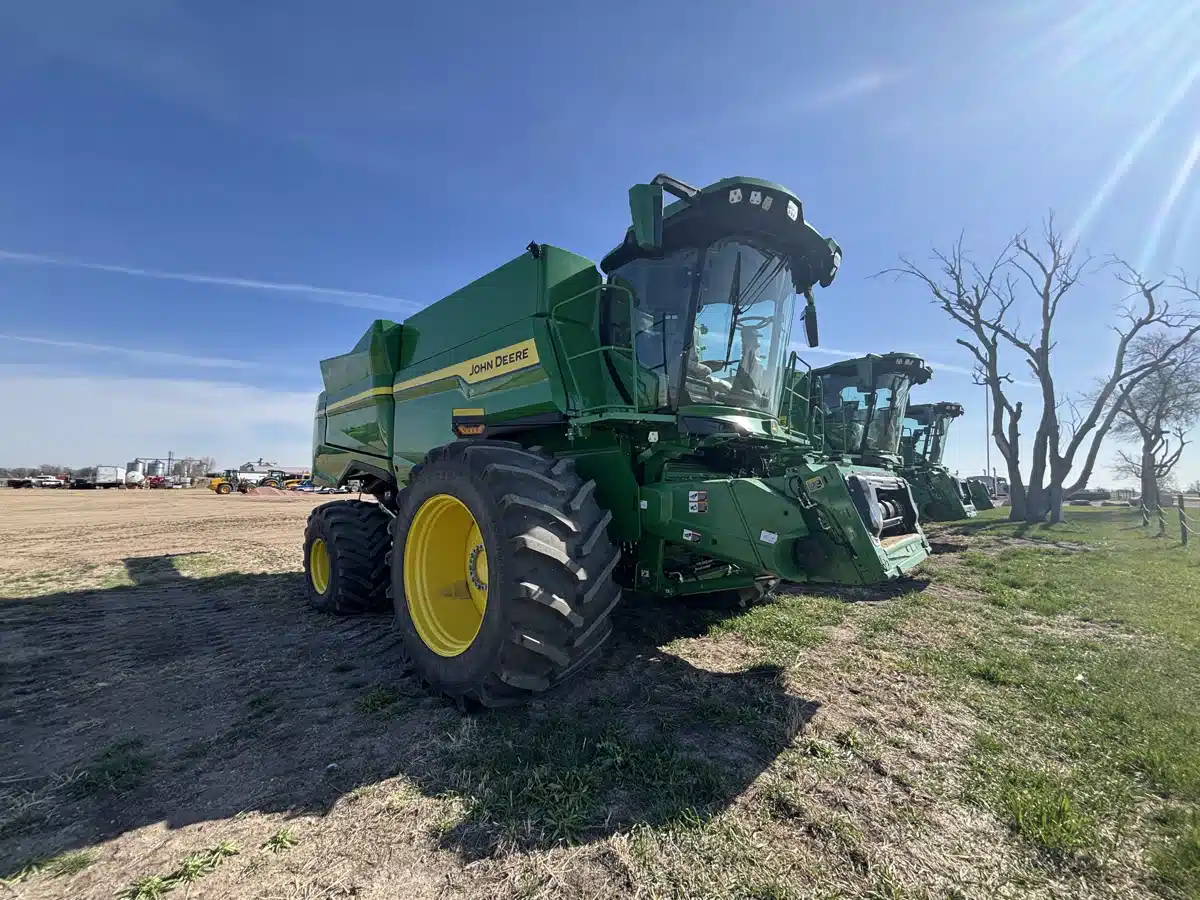 Photo de la Galerie 1 pour 2025 John Deere S7 800 Batteuse