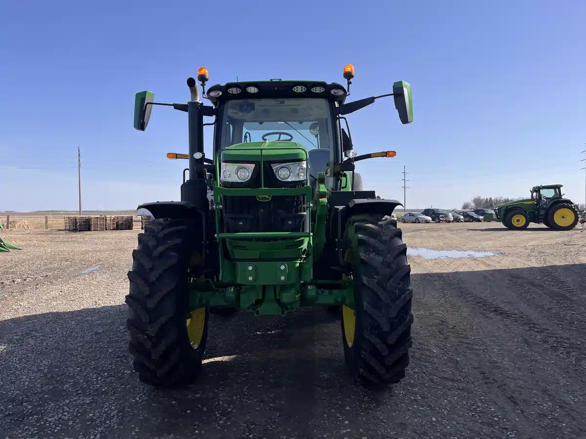Photo de la Galerie 2 pour 2025 John Deere 6R 175 Tracteur