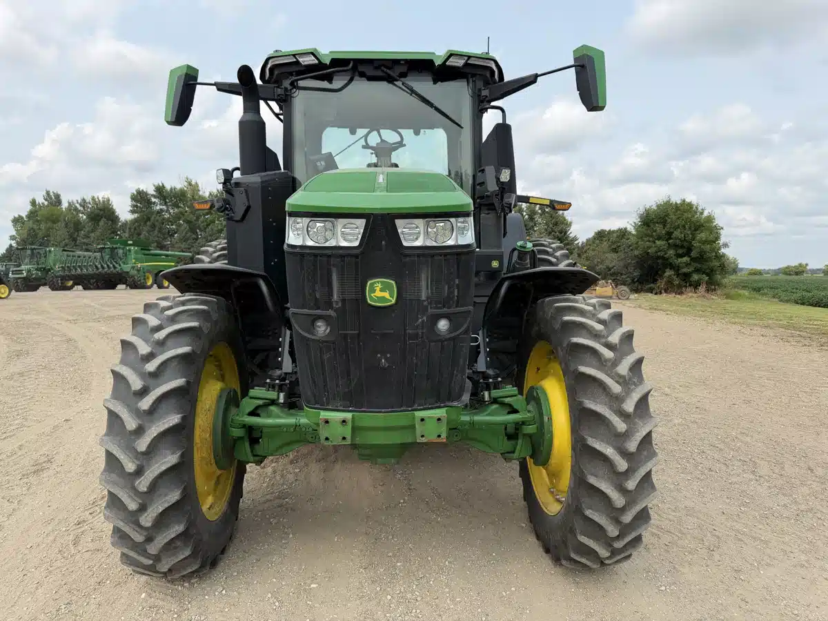 Gallery image 2 for 2024 John Deere 7R 210 Tractor