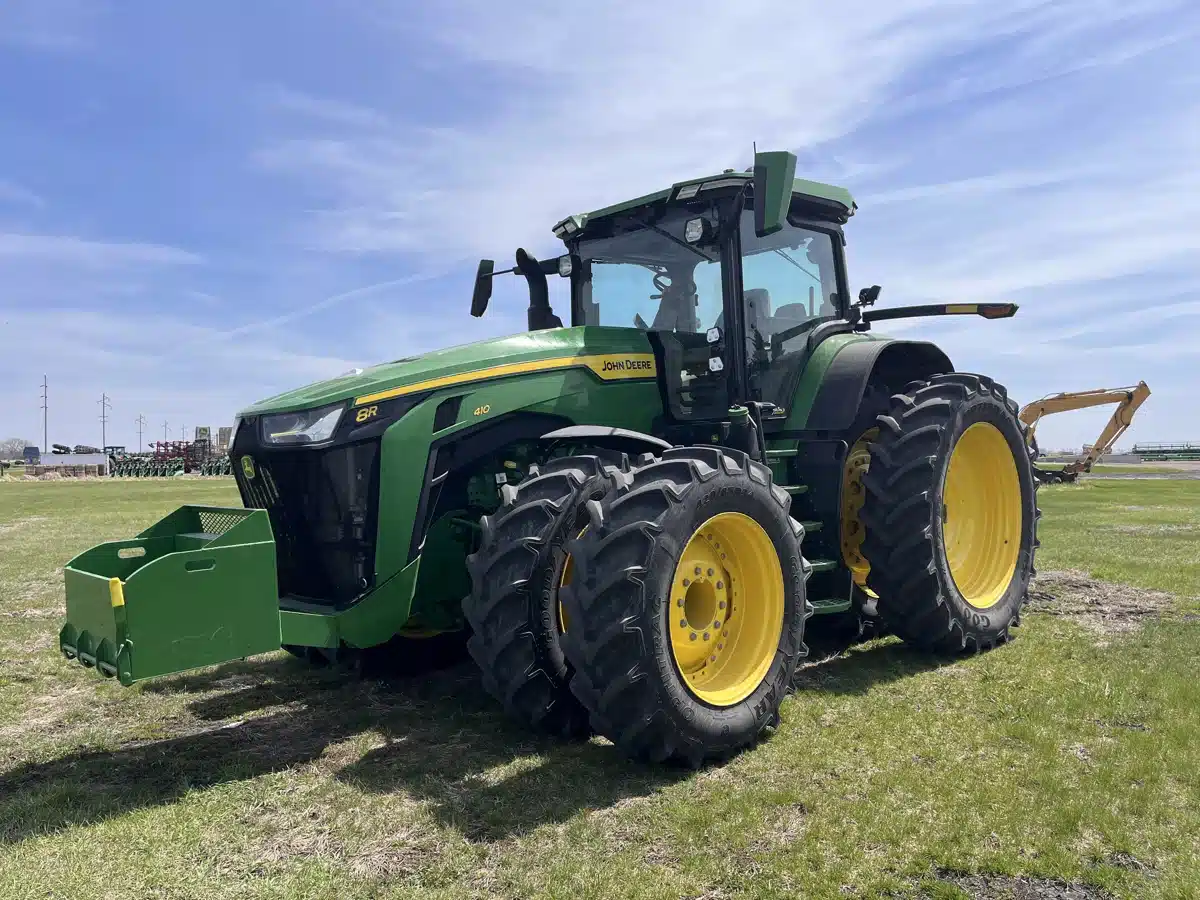 Gallery image 1 for 2025 John Deere 8R 410 Tractor