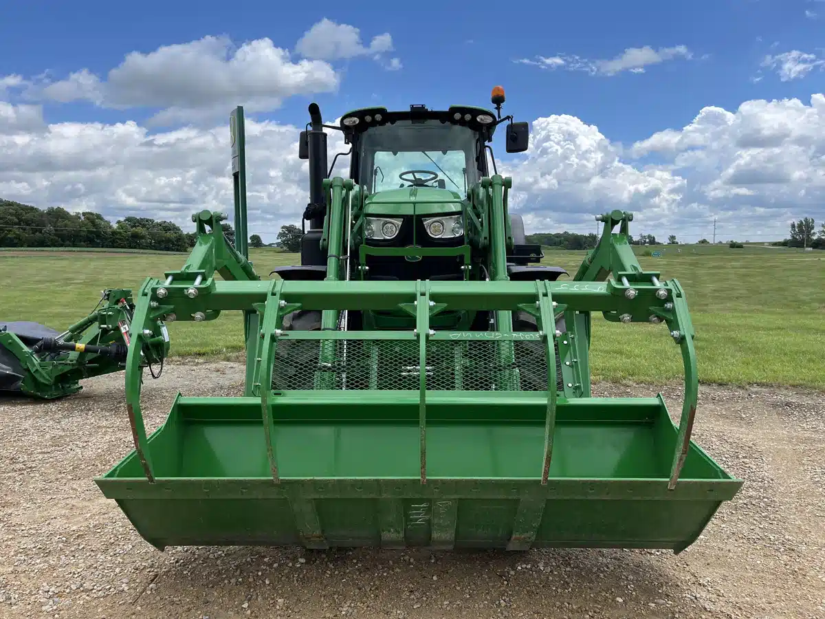 Photo de la Galerie 2 pour 2023 John Deere 6175M Tracteur