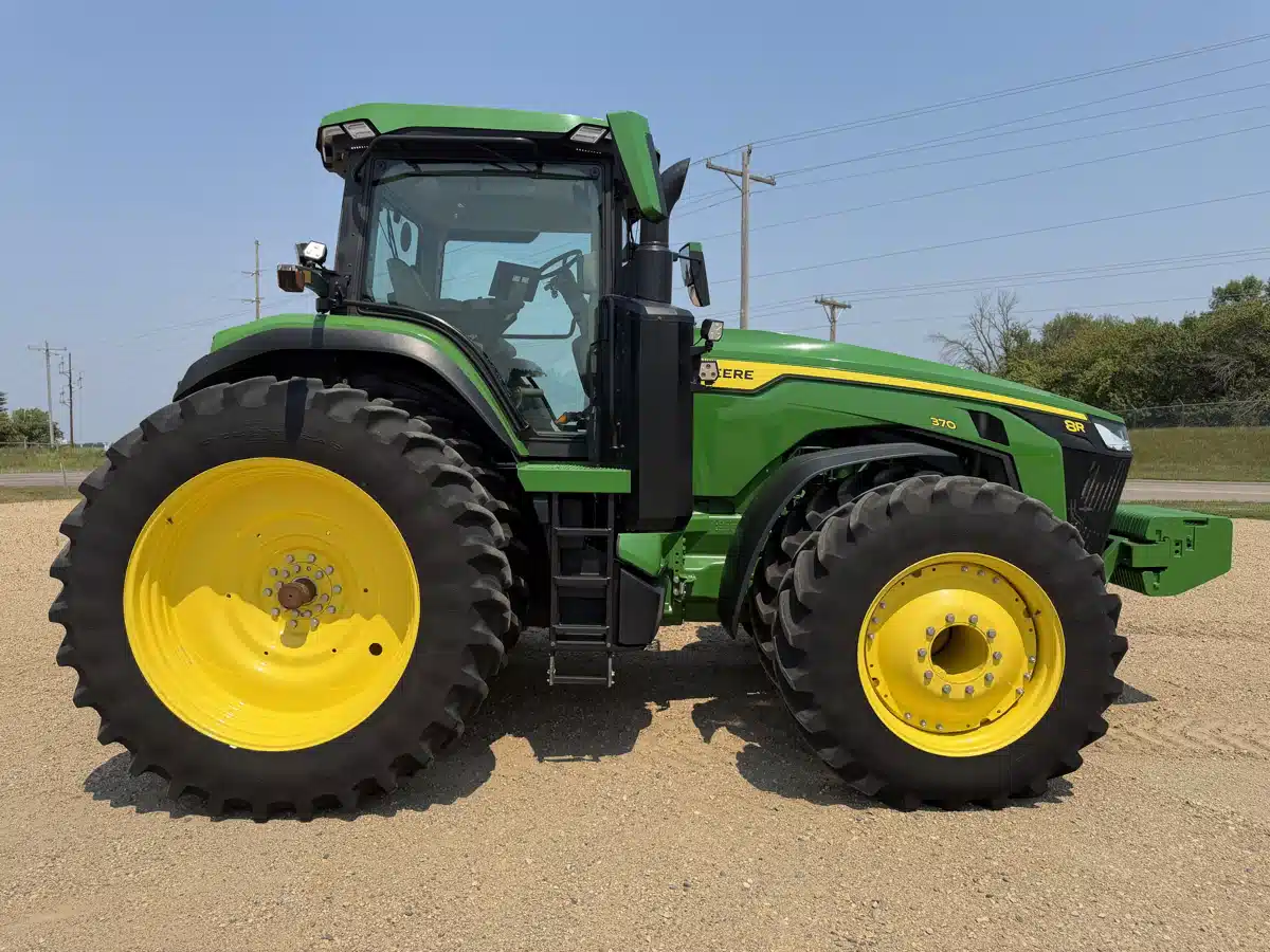 Photo de la Galerie 2 pour 2025 John Deere 8R 370 Tracteur