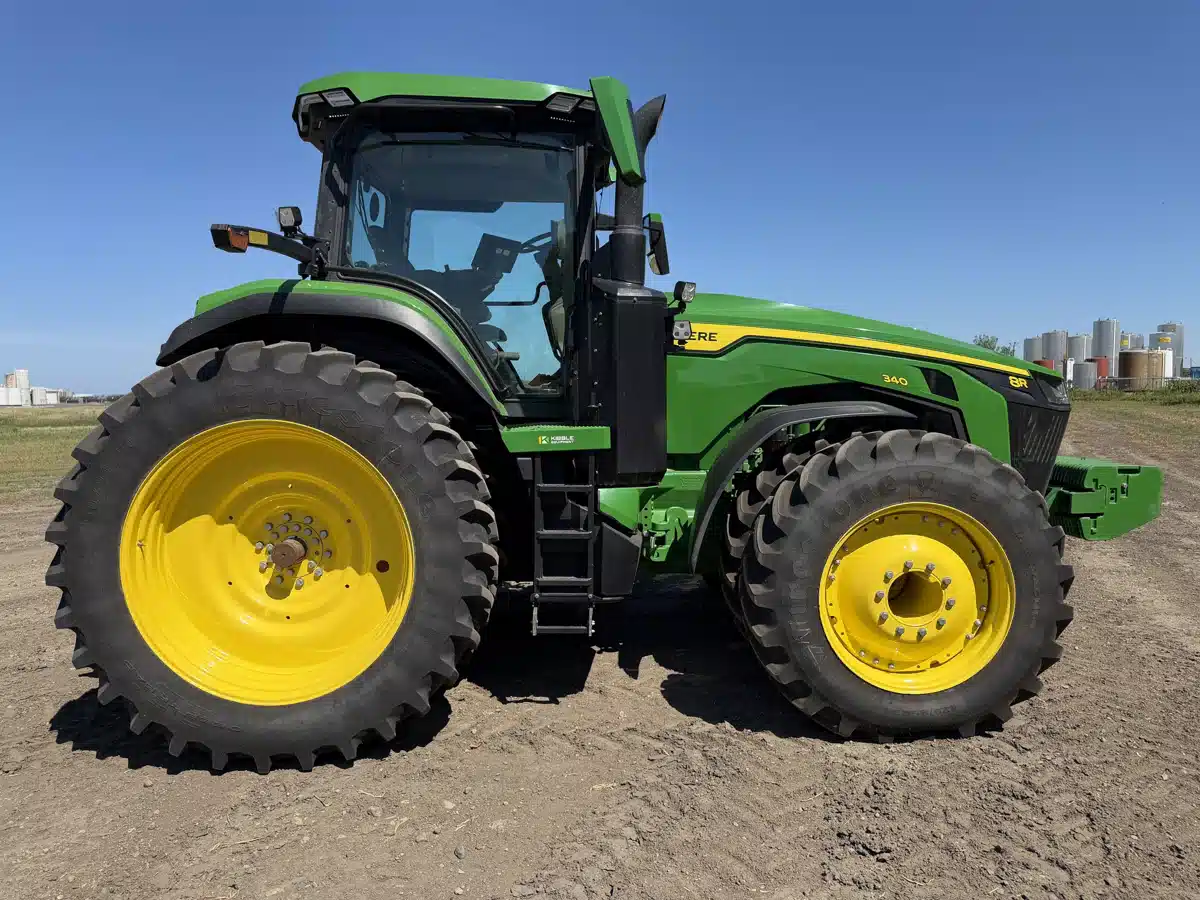 Photo de la Galerie 2 pour 2025 John Deere 8R 340 Tracteur