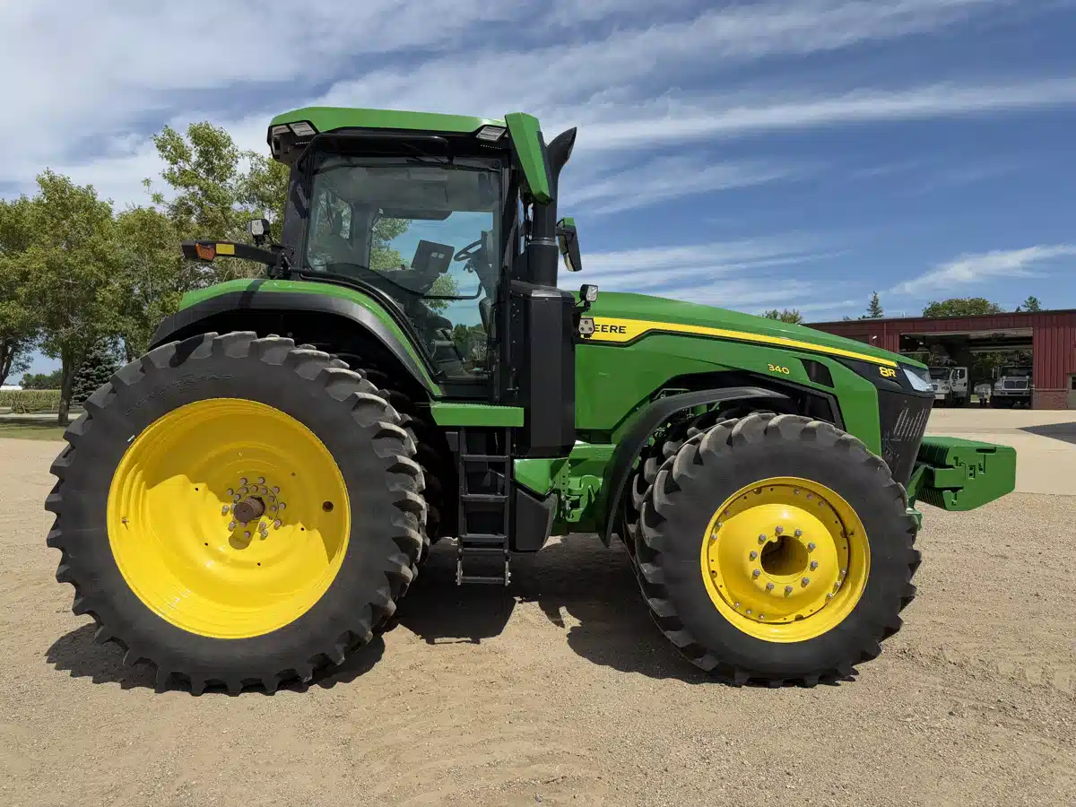 Gallery image 2 for 2025 John Deere 8R 340 Tractor
