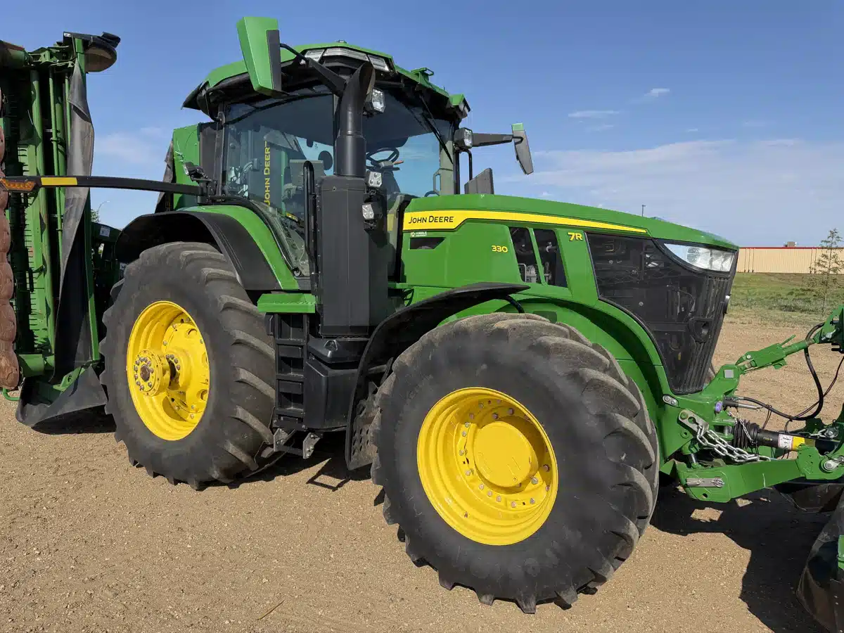 Photo de la Galerie 1 pour 2023 John Deere 7R 330 Tracteur
