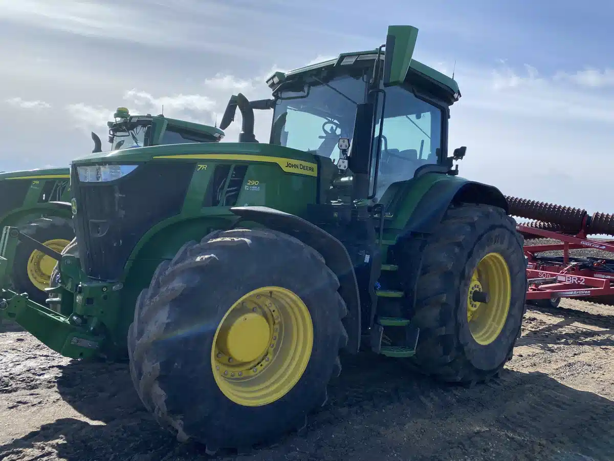 Gallery image 1 for 2024 John Deere 7R 290 Tractor