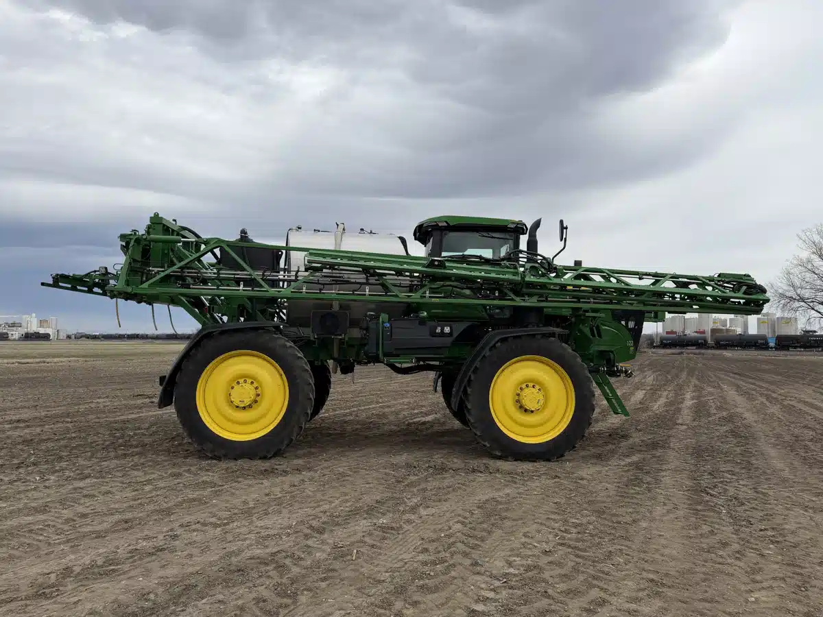 Photo de la Galerie 2 pour 2024 John Deere 616R Arroseur - Automoteur