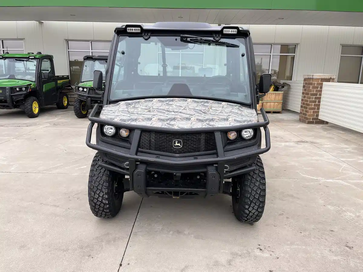 Gallery image 2 for 2018 John Deere XUV 835M Utility Vehicle