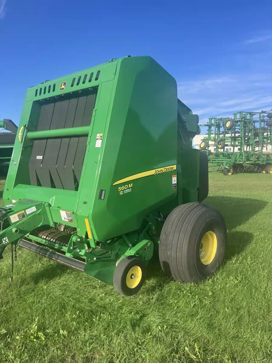 Gallery image 1 for 2021 John Deere 560M Round Baler