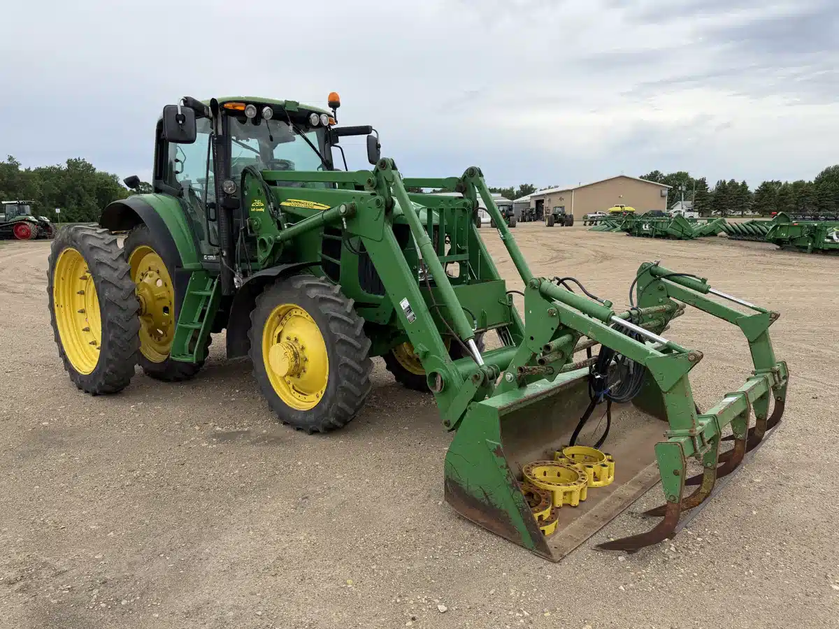 Gallery image 1 for 2008 John Deere 7430 PREMIUM Tractor