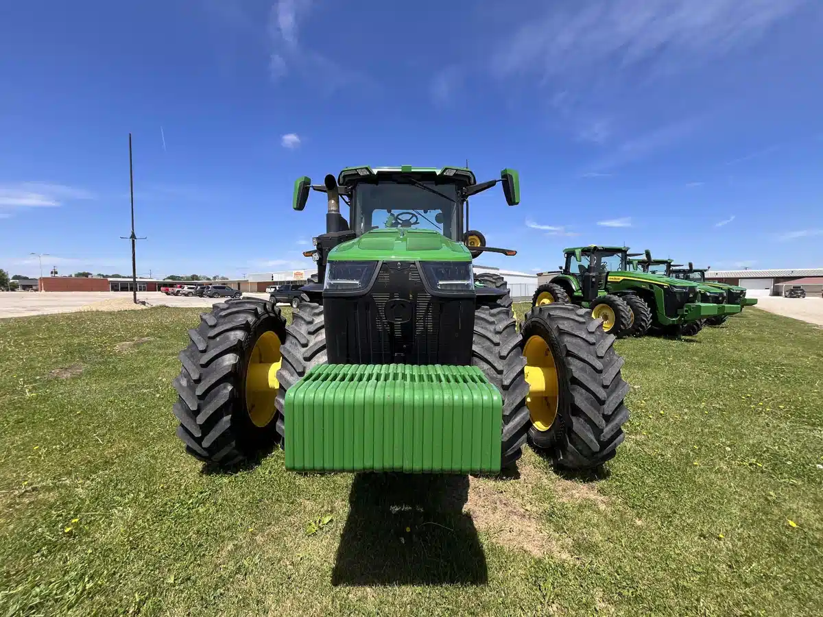 Gallery image 2 for 2020 John Deere 8R 370 Tractor