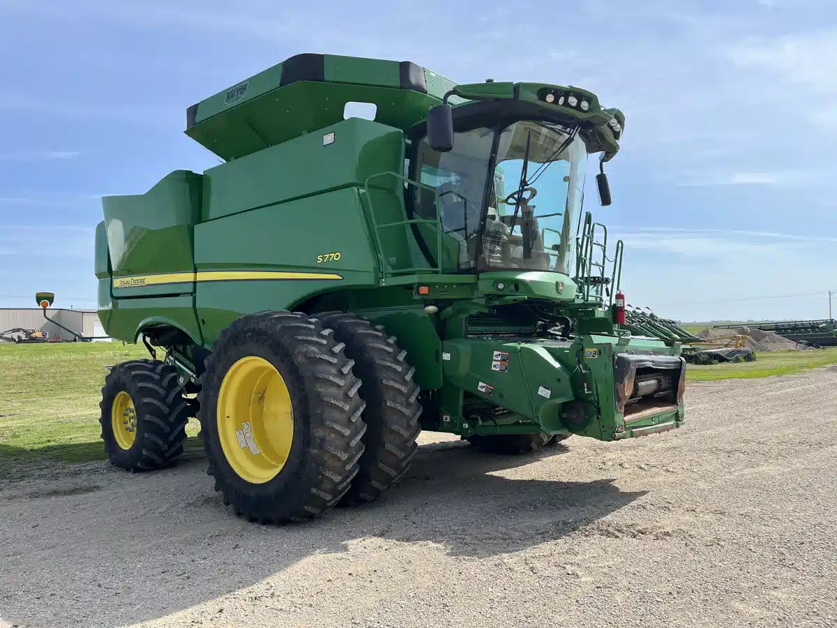 Gallery image 1 for 2021 John Deere S770 Combine