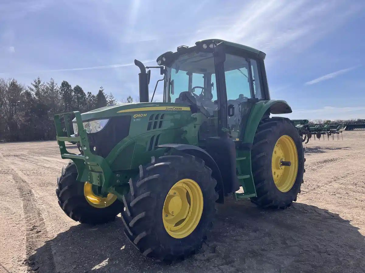 Photo de la Galerie 2 pour 2024 John Deere 6140M Tracteur