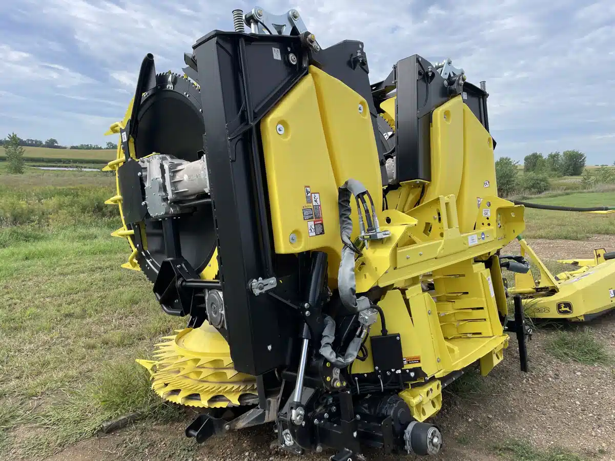 Photo de la Galerie 2 pour 2024 John Deere 772 Nez - Rotatif