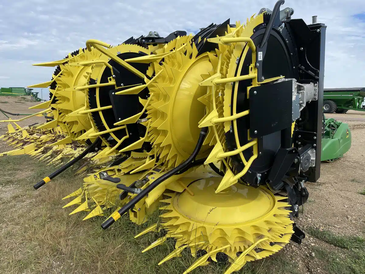 Photo de la Galerie 1 pour 2024 John Deere 772 Nez - Rotatif