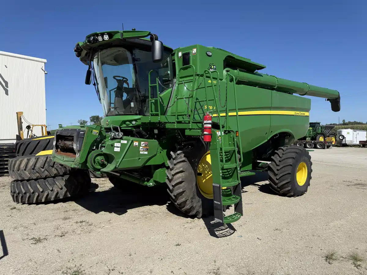 Photo de la Galerie 1 pour 2022 John Deere S780 Batteuse