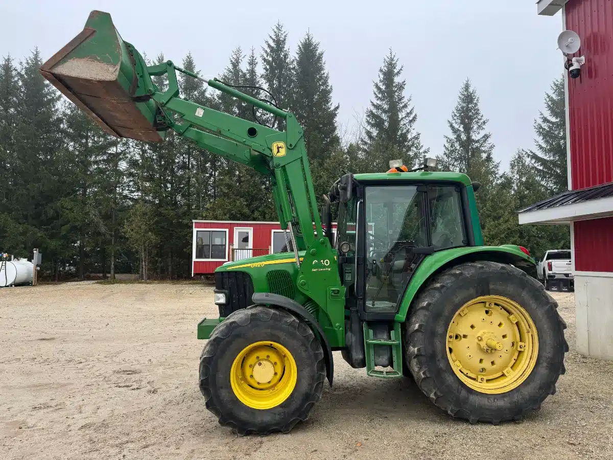 Image pour Usagé 2004 John Deere 6420 Tracteur