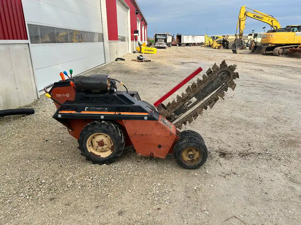 Gallery image 1 for Used 2002 Ditch Witch 1820 Trencher