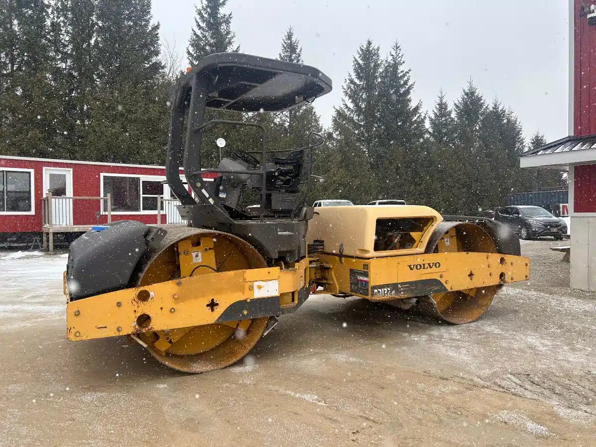 Gallery image 2 for Used 2008 Volvo DD132HF Compactor