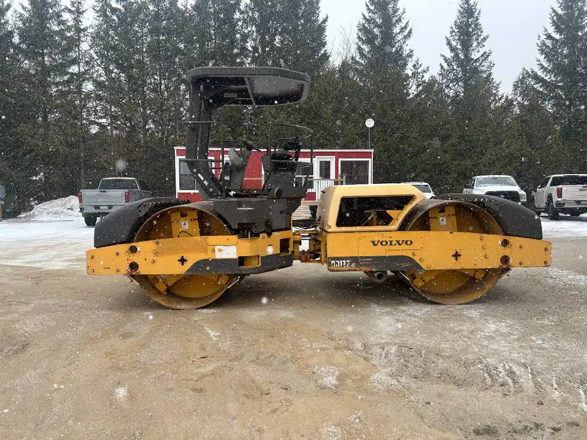 Gallery image 1 for Used 2008 Volvo DD132HF Compactor