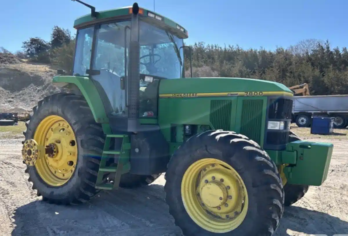 Gallery image 2 for Used 1995 John Deere 7800 Tractor