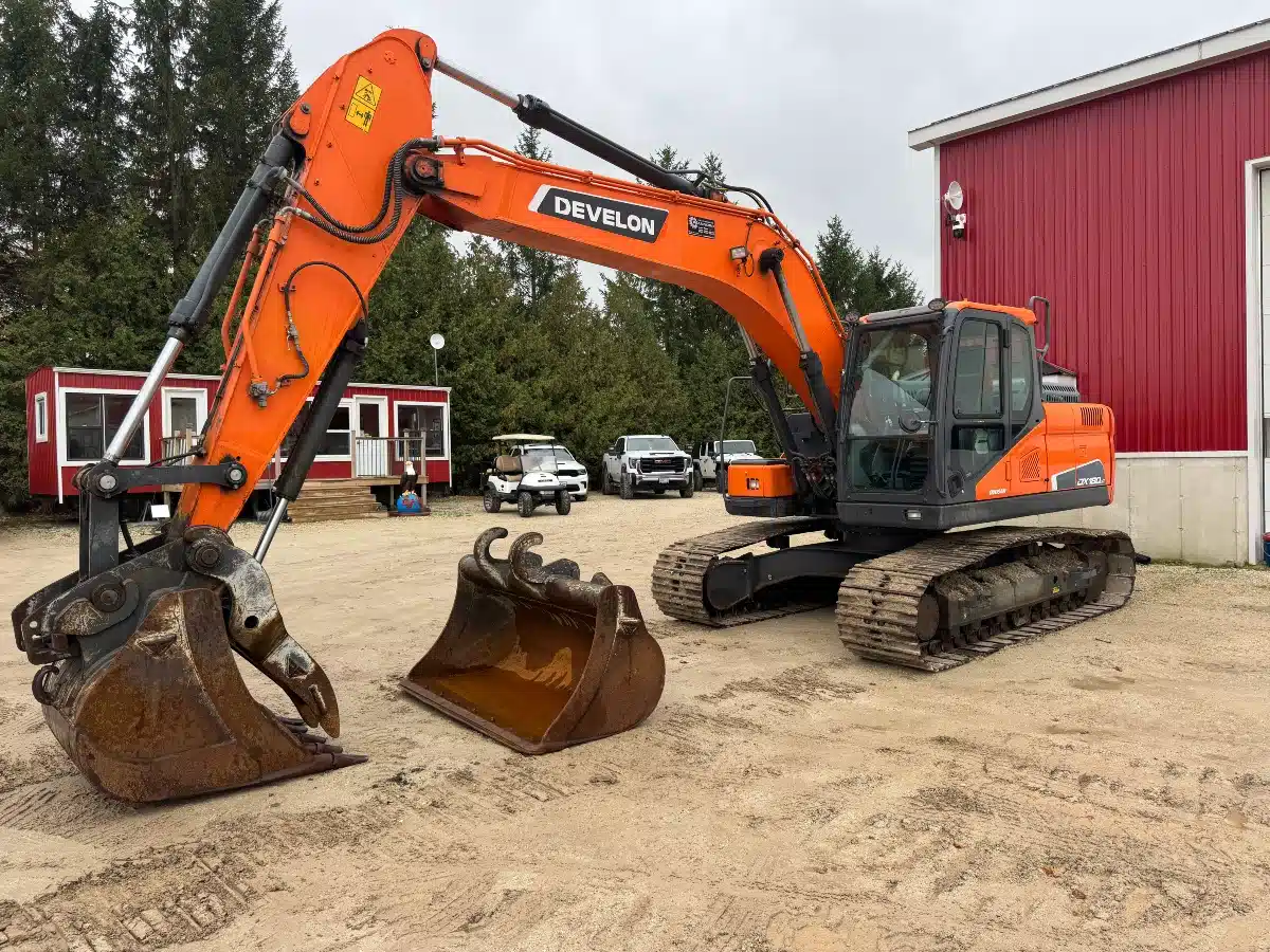 Gallery image 2 for Used 2019 Doosan DX180 LC-5 Excavator