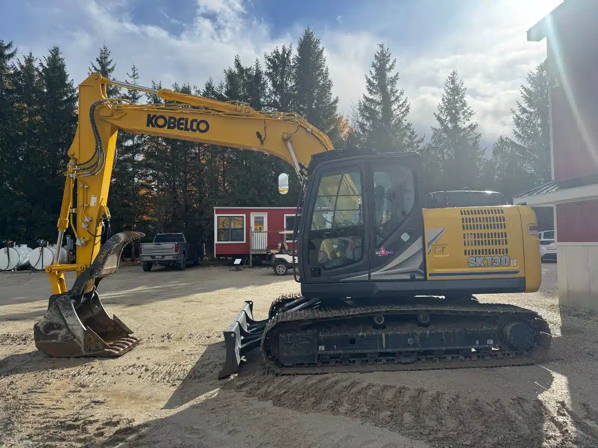 Gallery image 1 for Used 2021 Kobelco SK130LC-11 Excavator