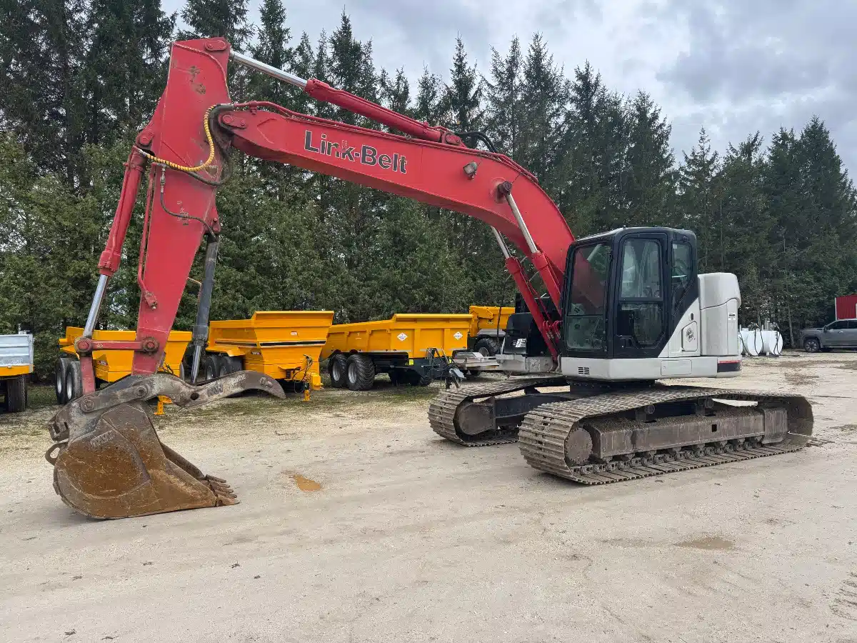 Gallery image 2 for 2019 Link-Belt 235X3 Excavator