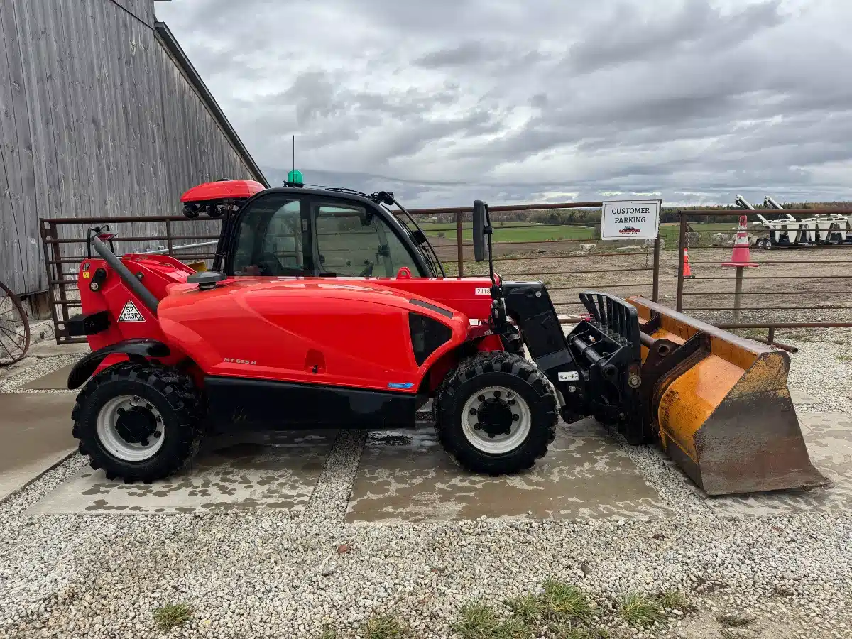 Gallery image 2 for Used 2019 Manitou MT 625 TeleHandler